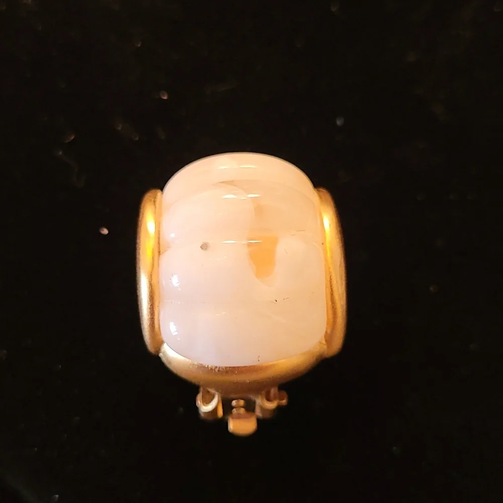 Givenchy Brand New Lucite Clip-on Earrings - Picture 10 of 10